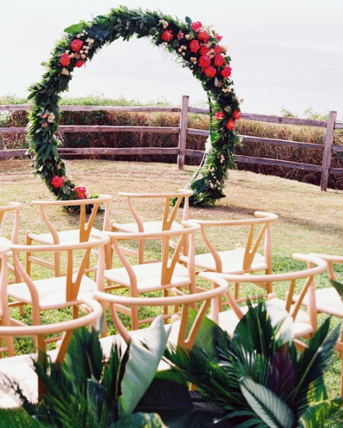 Round Arch Hawaiian Wedding Flowers