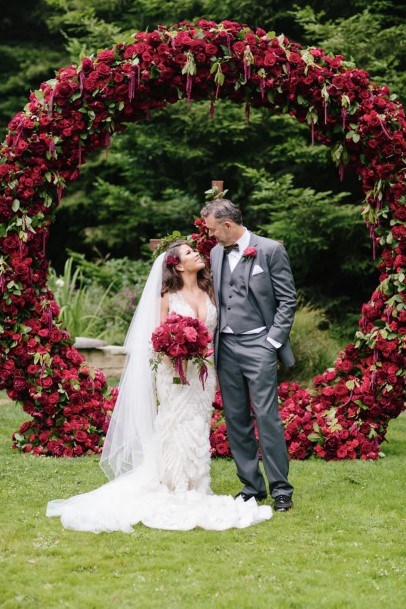 Round Red Flowers Wedding Arch Ideas