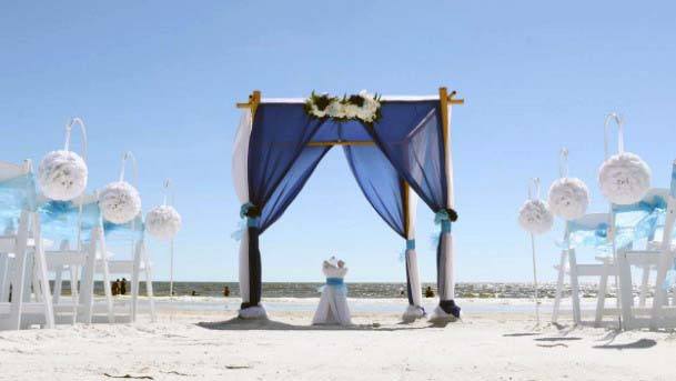 Royal Blue Wedding Platform Decor