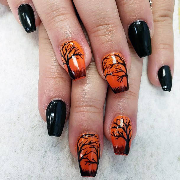 Scary Bare Trees Orange And Black Nail Ideas For Halloween For Women