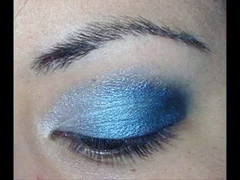 Sea Blue And Silver Women Eyeshadow