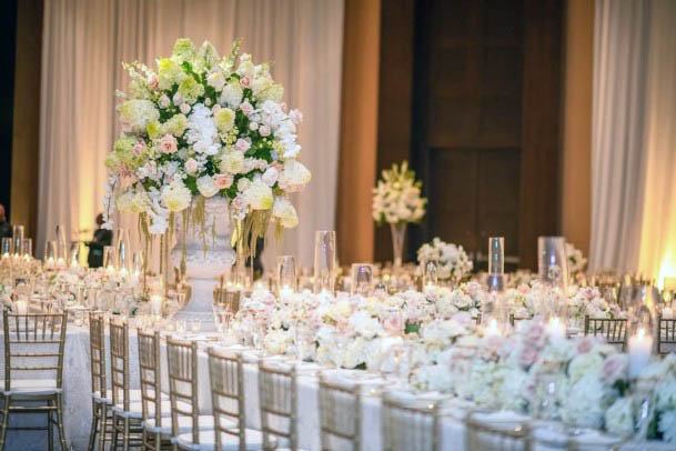 Serene White Rose Flowers Wedding Decor