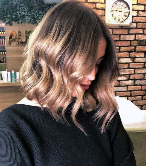 Sexy And Relaxed Womens Mid Length Look Hair Ideas Work Appropriate