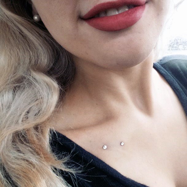 Sexy Horizontal Design Collar Bone Dermal Ideas For Women