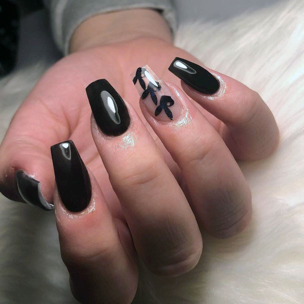 Sexy Playboy Black Gel Nail Ideas For Women