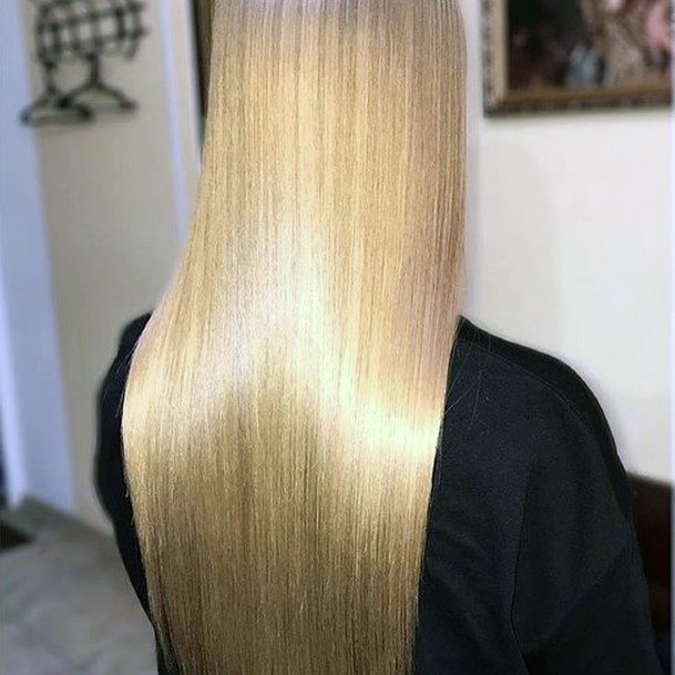 Sexy Straight Effortless Gloss Blonde Hairstyle For Women And Girls