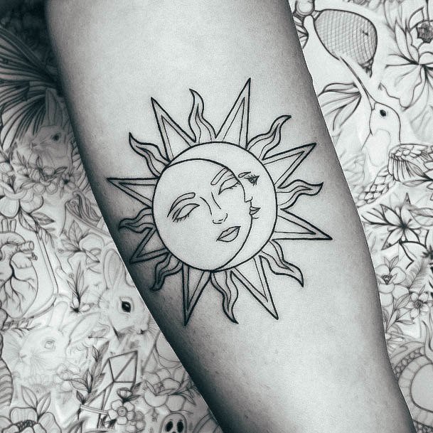 Sexy Sun And Moon Tattoo Designs For Women