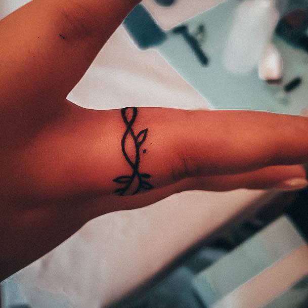 Sexy Wedding Ring Tattoo Designs For Women