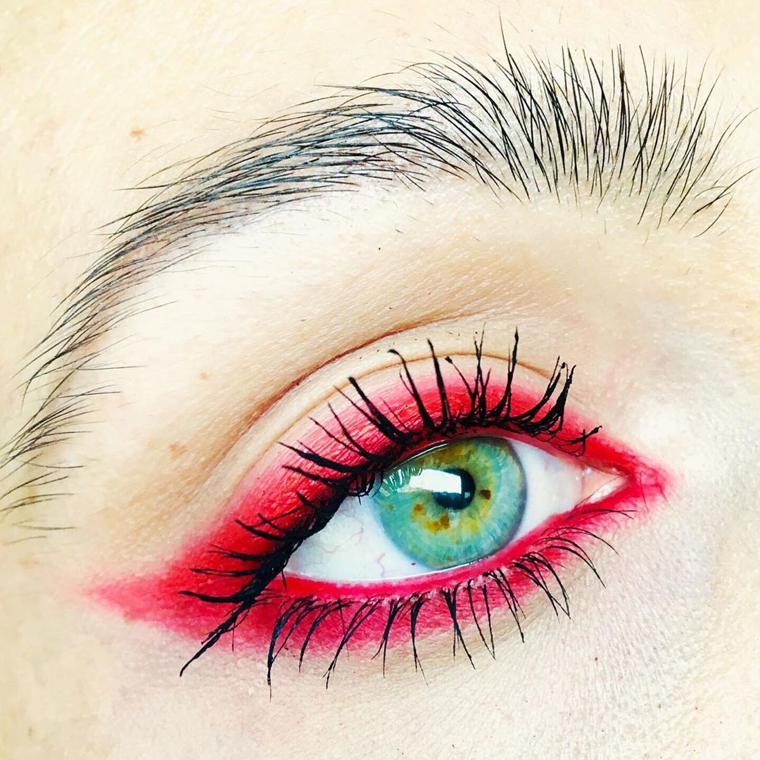 Shapely Red Eye Makeup Looks Women
