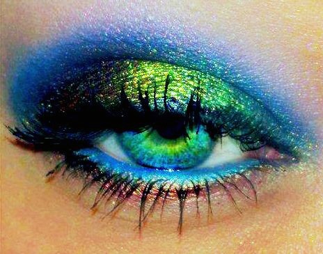 Shining Blue And Green Eyeshadow Women