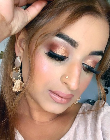 Shiny Brown Shaded Eyeshadow Women