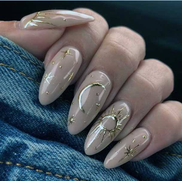 Shiny Golden Moon On Light Nails Women