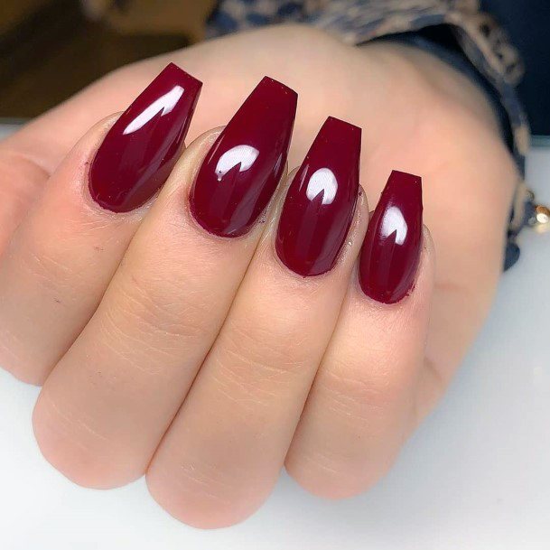 Shiny Red Medium Womens Prom Nails Ideas