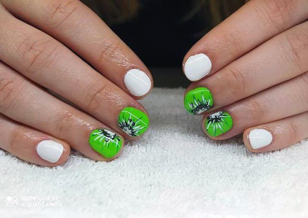 Short Kiwi Nails Women