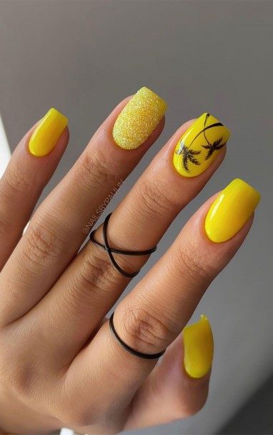 Short Yellow Nails For Girls