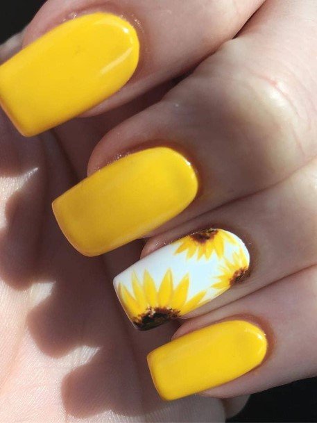 Short Yellow Womens Nail Designs