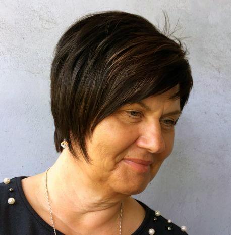 Side Swept Hairstyles For Over 50 With Round Face