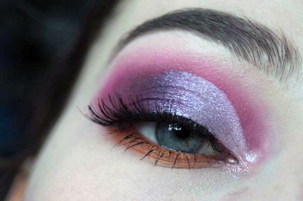 Silvered Pink Eyeshadow Women