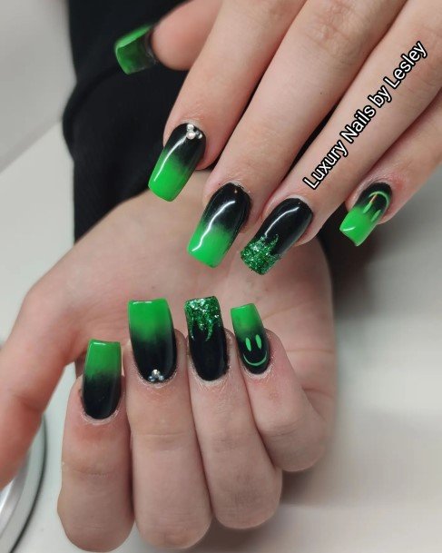 Simple Black And Green Nail For Women