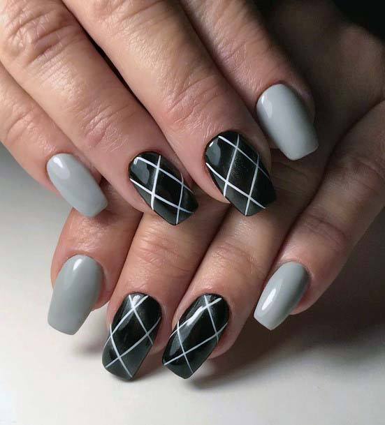 Simple Criss Crossed Lines Nail Design