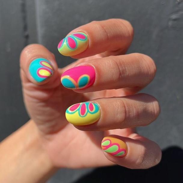 Simple Funky Nail For Women