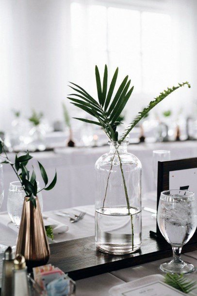 Simple Glass Vase Wedding Decor Idea