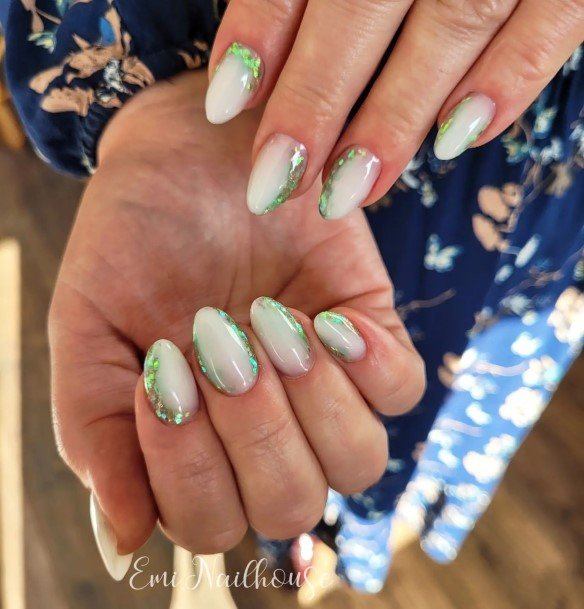 Simple Green Glitter Nail For Women
