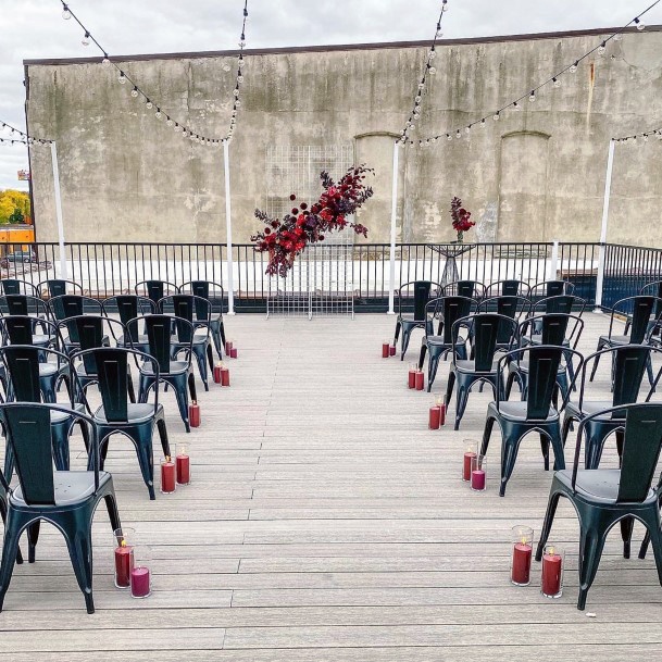 Simple Red Candles And Flowers Wedding Ceremony Decorations