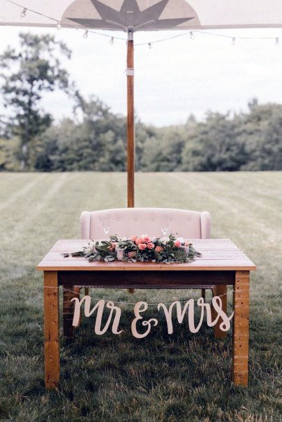 Simple Sweetheart Couch Wedding Decorations