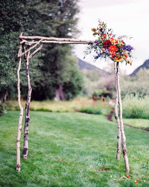 Simple Twig Platform Art Wedding Decoration