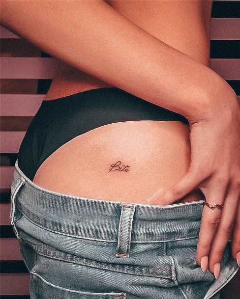 Small Tattoos That Look Insanely Sexy