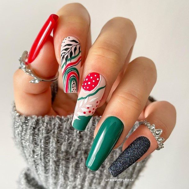 Simplistic Red And Green Nail For Girls