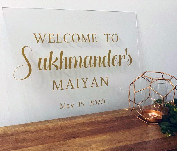 Sleek Glass Welcom Wedding Sign Ideas Classy