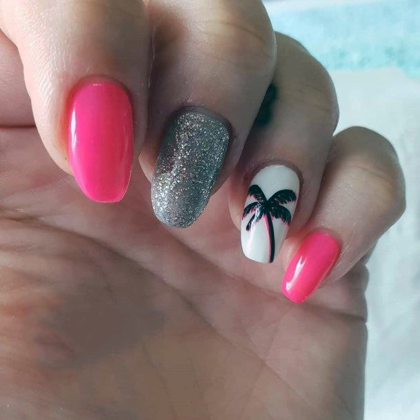 Sleek Sparkly Womens Palm Tree Nails Art