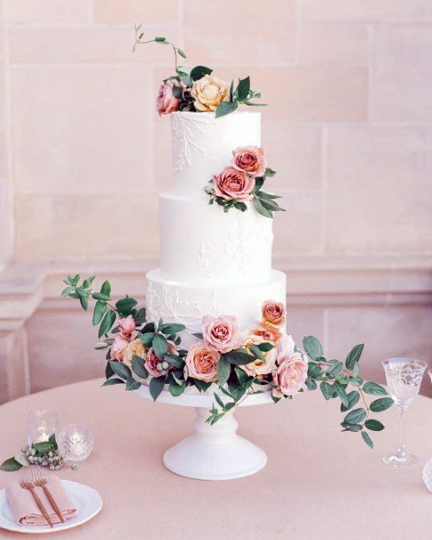 Sleek White Three Layer Wedding Cake Ideas Greenery Blooming Fower Design Inspiration Ideas