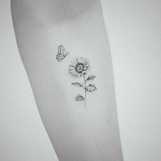 Small Sunflower Tattoo Design Inspiration For Women