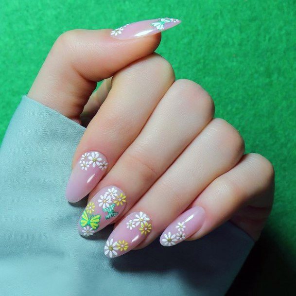 Smattering Of Flowers Romantic Nails Women