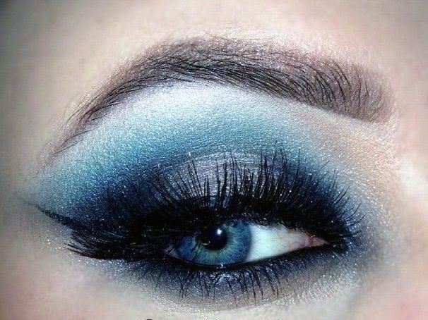 Smoking Hot Blue Grey Eyeshadow Women