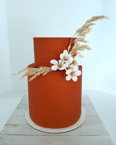 Smooth Woody Country Wedding Cake