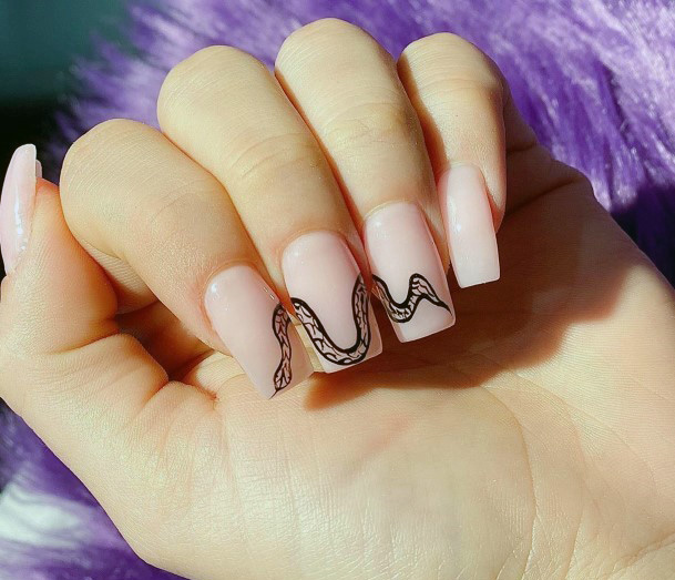 Sneaky Snake On Pink Square Nails