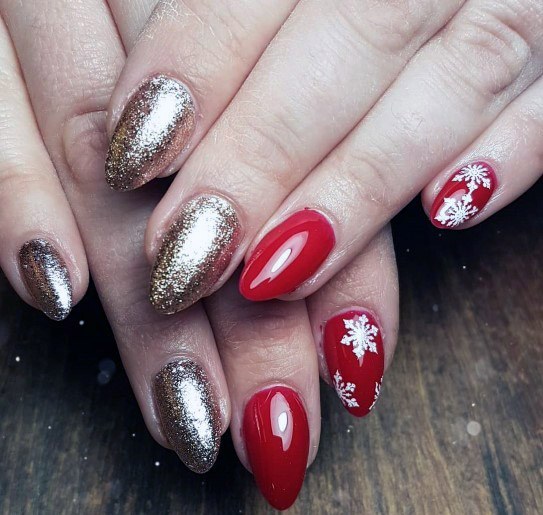 Snow Flake Red And Gold Nails Women