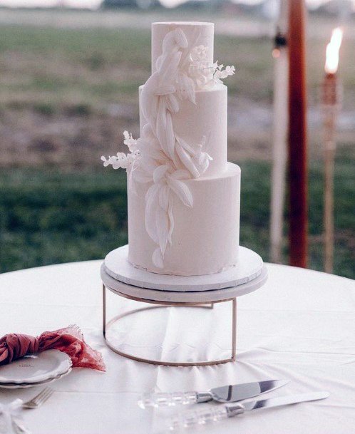 Snow White 3 Tier Wedding Cake Women