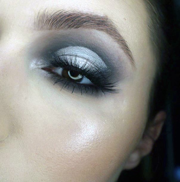 Soft Greyish Silver Eyeshadow Women