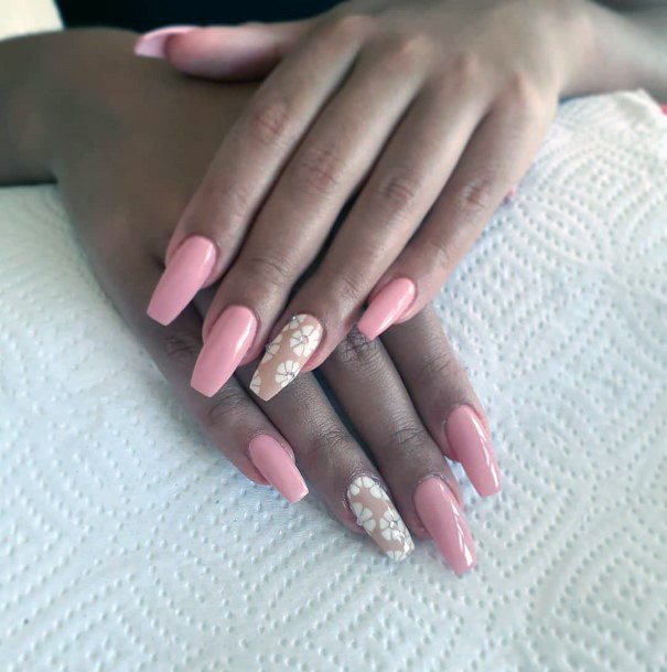 Soft White Florals Accent Blush Pink Nails For Women