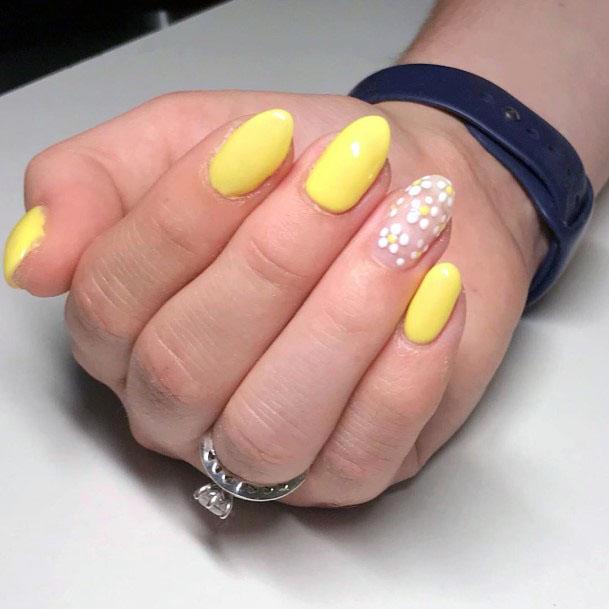 Soft Yellow Cute White Polka Dot Nail Inspiration For Ladies