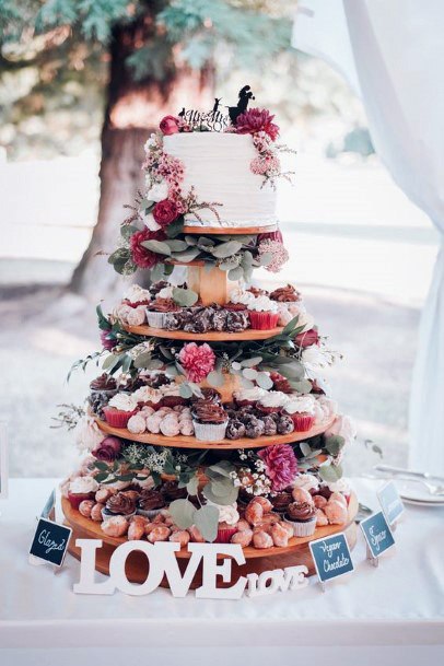 Sophisticated Layering Womens Wedding Cake Stand