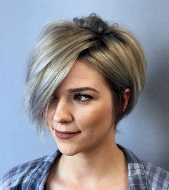 Sophisticated Silver Bob Hairstyle For Women