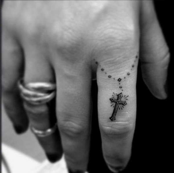 Sparkling Cross Pendant Tattoo Womens=fingers