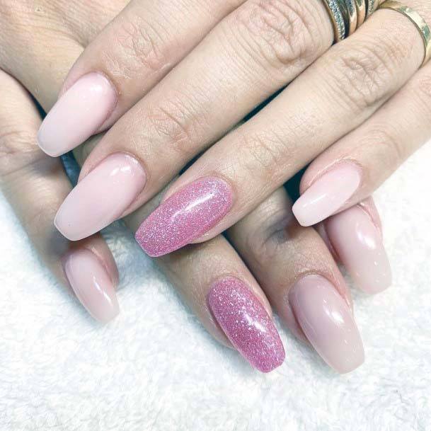 Sparkling Light Pink Nails Art