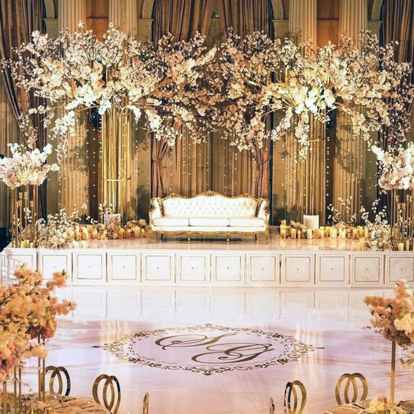 Sparkly Gold Wedding Stage Decorations